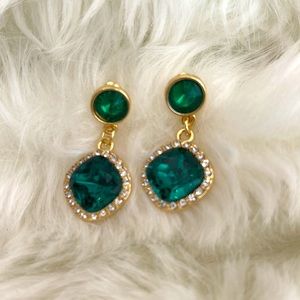 NEW Emerald green stud earrings rhinestone